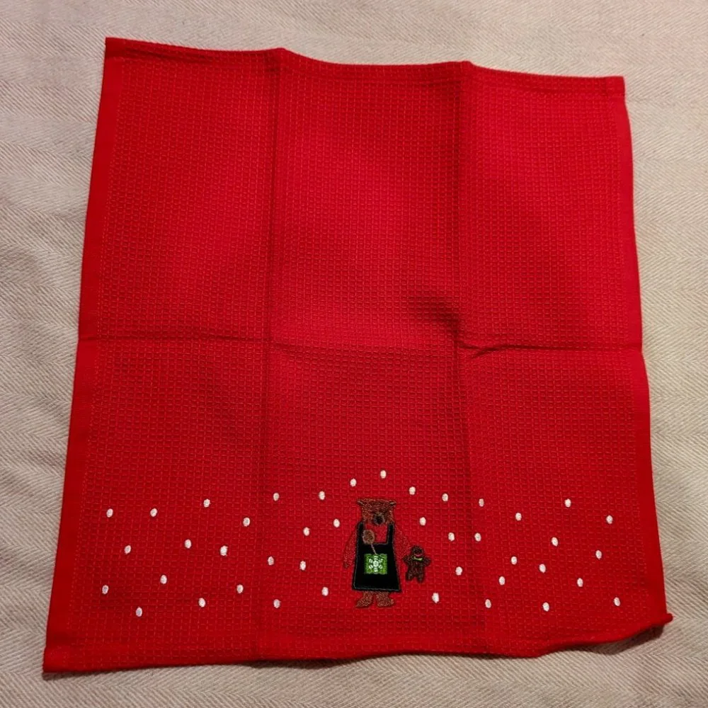 NWT Crate & Barrel Holiday Bear Towels SET of 2 (Gingerbread design)